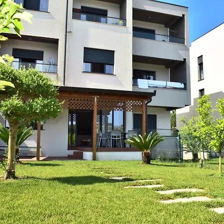 아파트 Sunny 246 Plazhi San Pietro